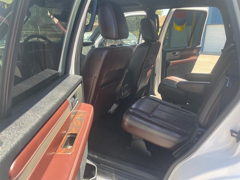 Ford Expedition Platinum 4WD 2015