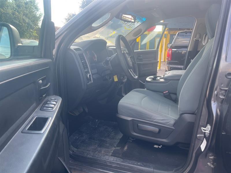 RAM 1500 Tradesman Quad Cab 2WD 2016