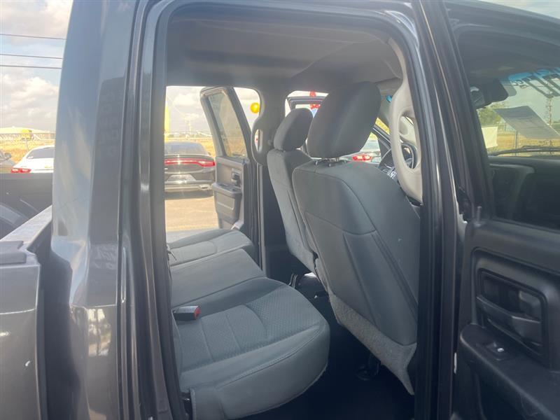 RAM 1500 Tradesman Quad Cab 2WD 2016
