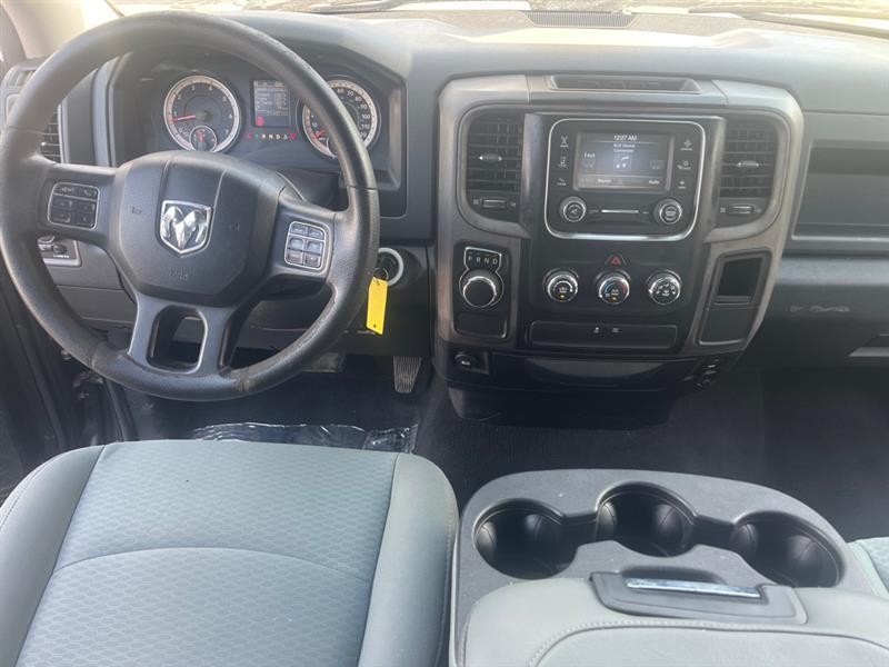 RAM 1500 Tradesman Quad Cab 2WD 2016
