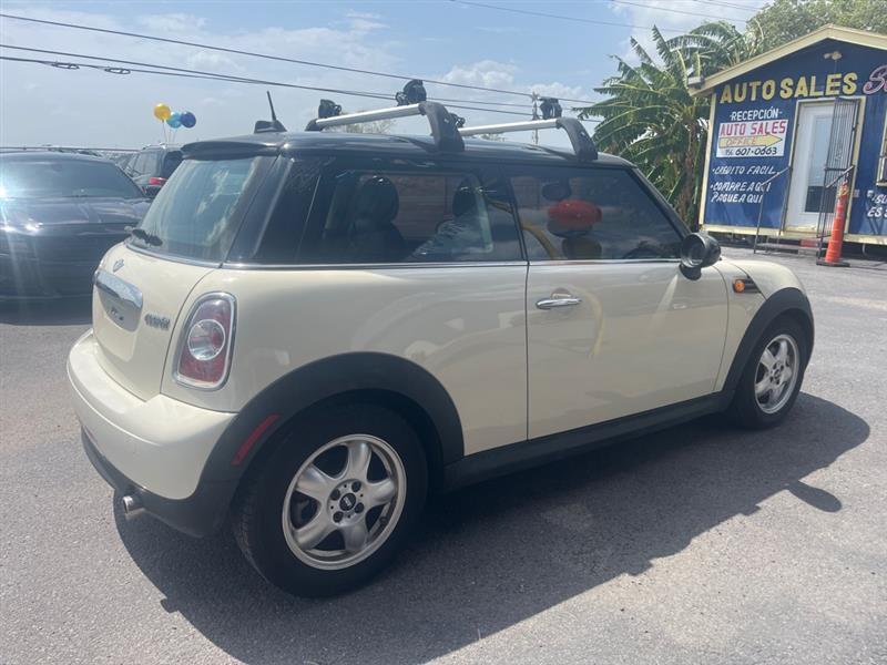 MINI Cooper Base 2011
