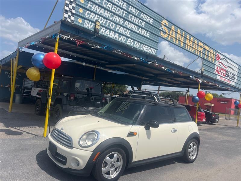 MINI Cooper Base 2011