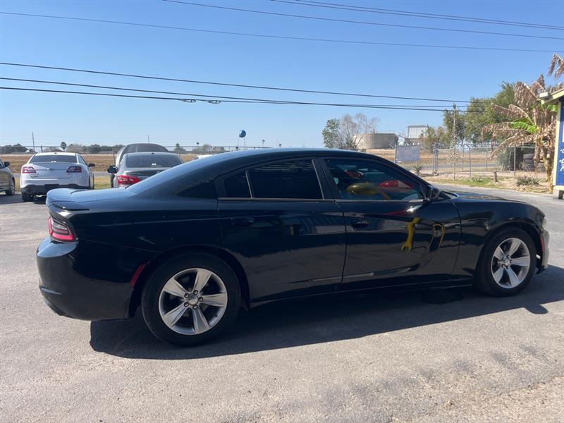 Dodge Charger SE 2016