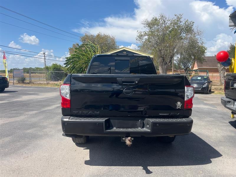 Nissan Titan SV Crew Cab 2WD 2018