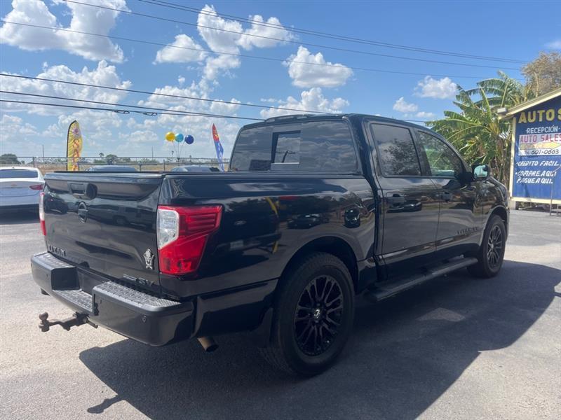 Nissan Titan SV Crew Cab 2WD 2018