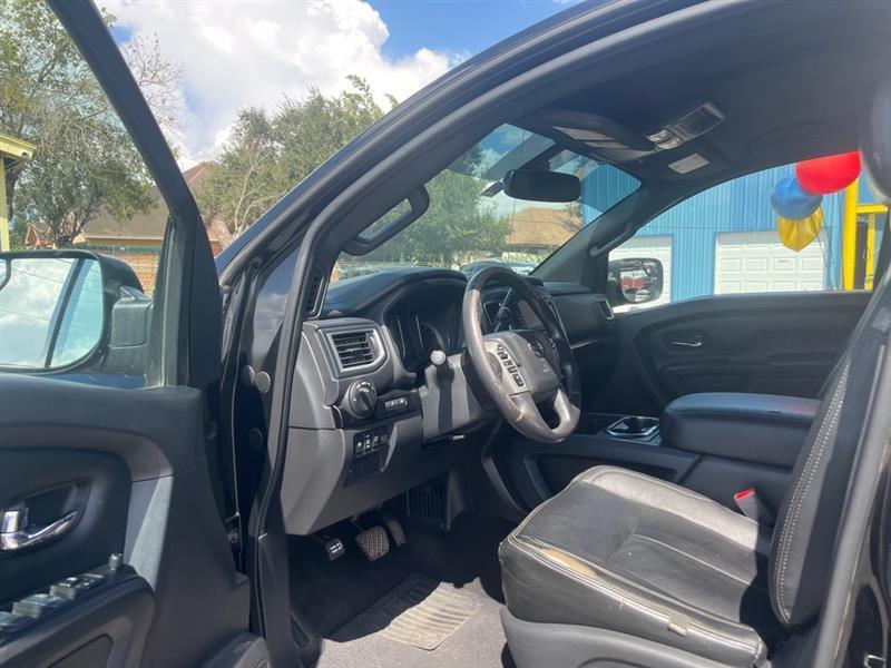 Nissan Titan SV Crew Cab 2WD 2018