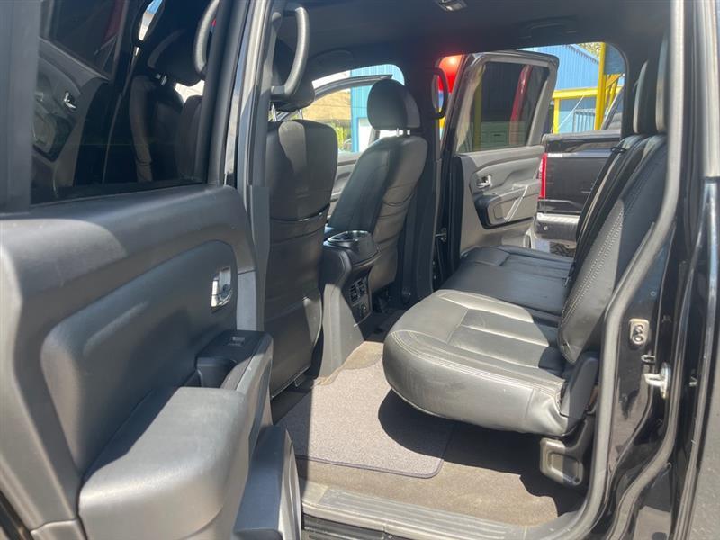 Nissan Titan SV Crew Cab 2WD 2018