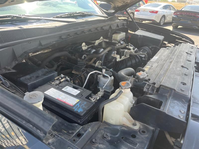 Nissan Titan SV Crew Cab 2WD 2018