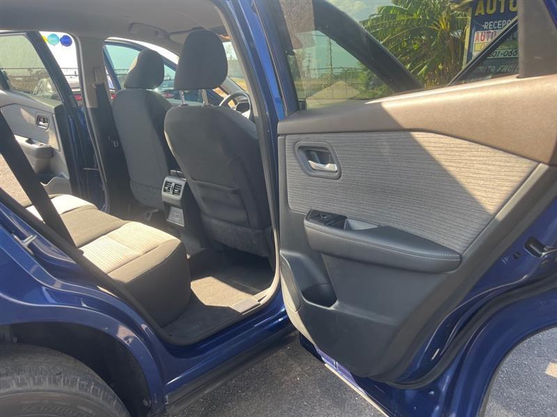 Nissan Rogue SV 2023