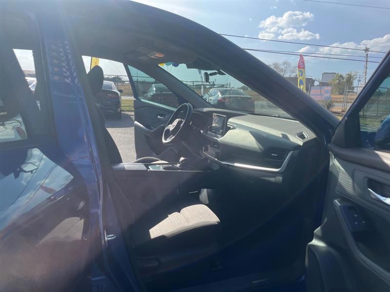 Nissan Rogue SV 2023