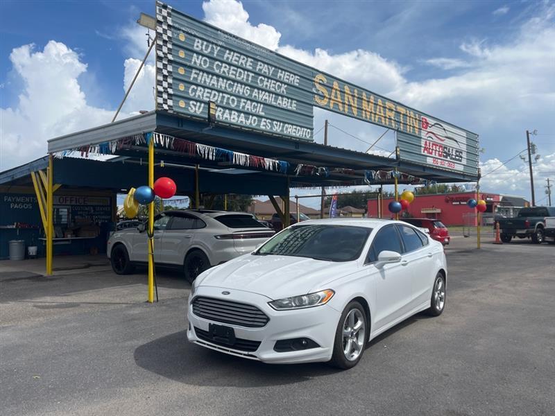 Ford Fusion SE 2015