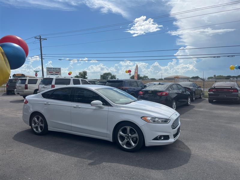 Ford Fusion SE 2015