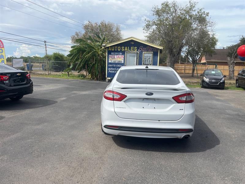 Ford Fusion SE 2015