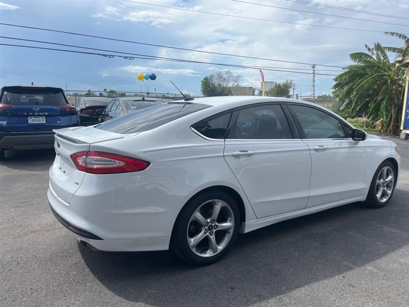 Ford Fusion SE 2015