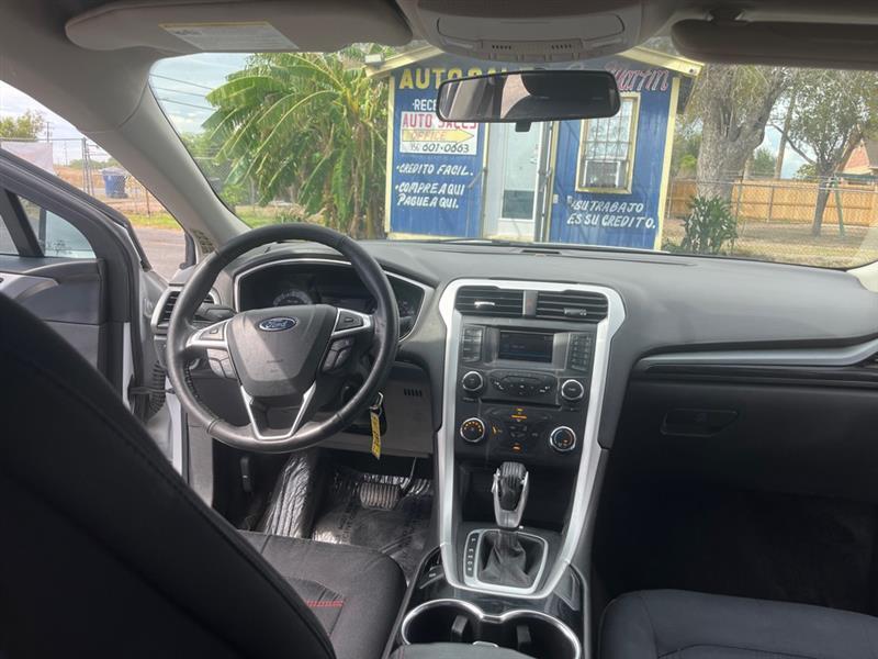 Ford Fusion SE 2015