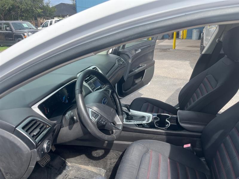 Ford Fusion SE 2015