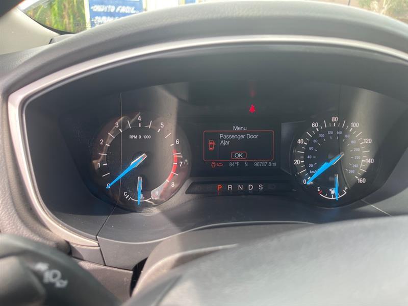 Ford Fusion SE 2015