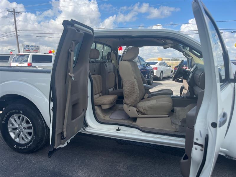 Nissan Frontier S King Cab I4 5MT 2WD 2015