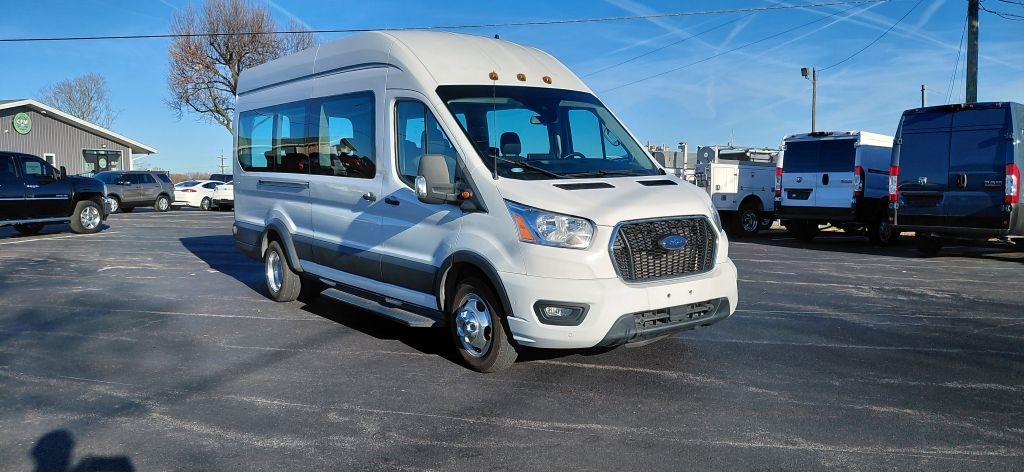 2022 Ford Transit 350 Wagon HD High Roof XL Sliding Pass. 148 WB EL