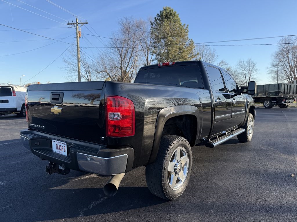 Chevrolet Silverado 2500HD LT Crew Cab 4WD 2013