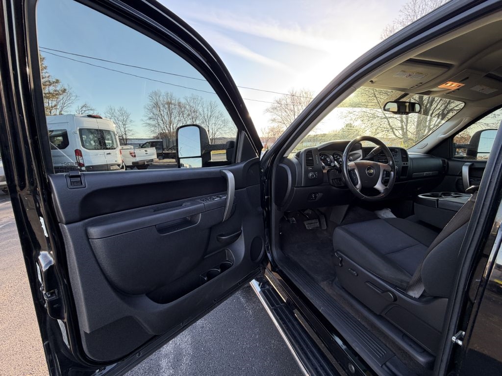 Chevrolet Silverado 2500HD LT Crew Cab 4WD 2013
