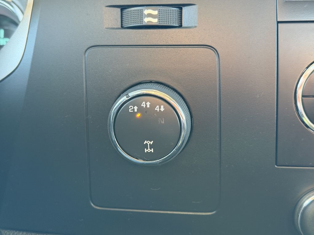 Chevrolet Silverado 2500HD LT Crew Cab 4WD 2013