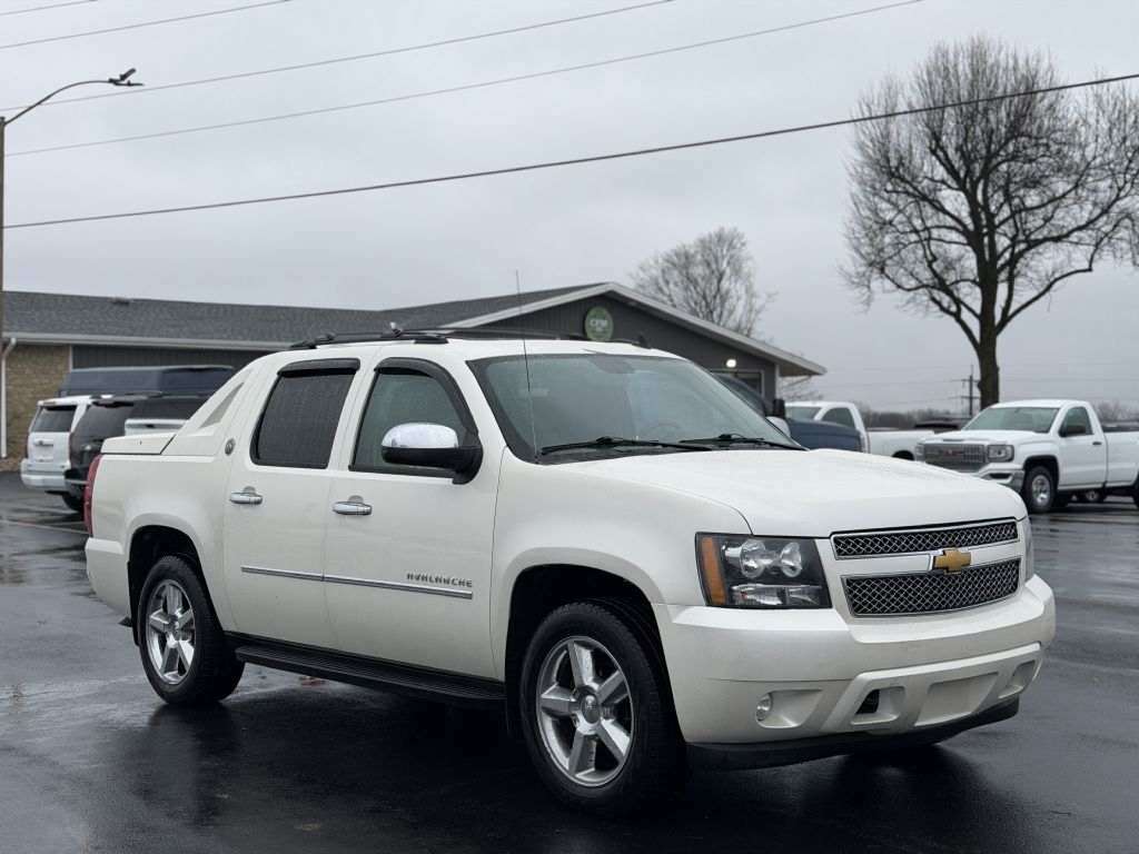 2013 Chevrolet Avalanche LTZ 4WD