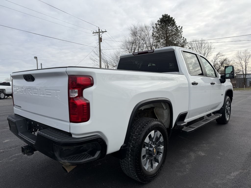 Chevrolet Silverado 2500HD Custom Crew Cab Long Box 4WD 2022
