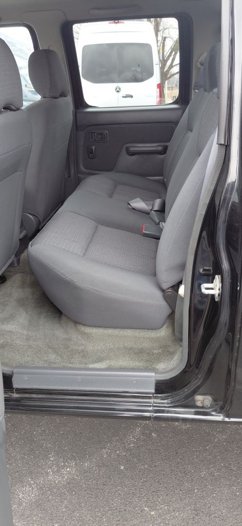 Nissan Frontier XE-V6 Crew Cab Long Bed 4WD 2003