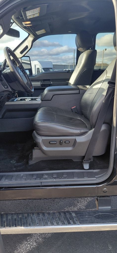 Ford F-350 SD King Ranch Crew Cab 4WD 2012