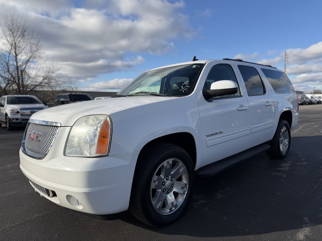 GMC Yukon XL SLT-1 1/2 Ton 4WD 2012