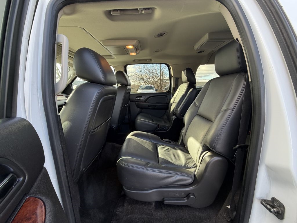 GMC Yukon XL SLT-1 1/2 Ton 4WD 2012