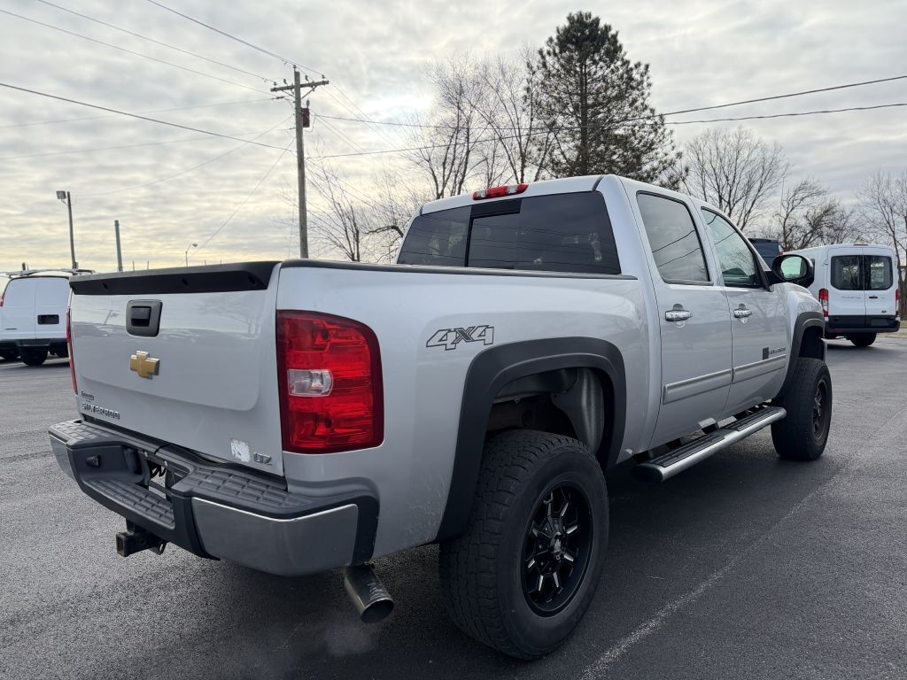Chevrolet Silverado 1500 LTZ Crew Cab 4WD 2013