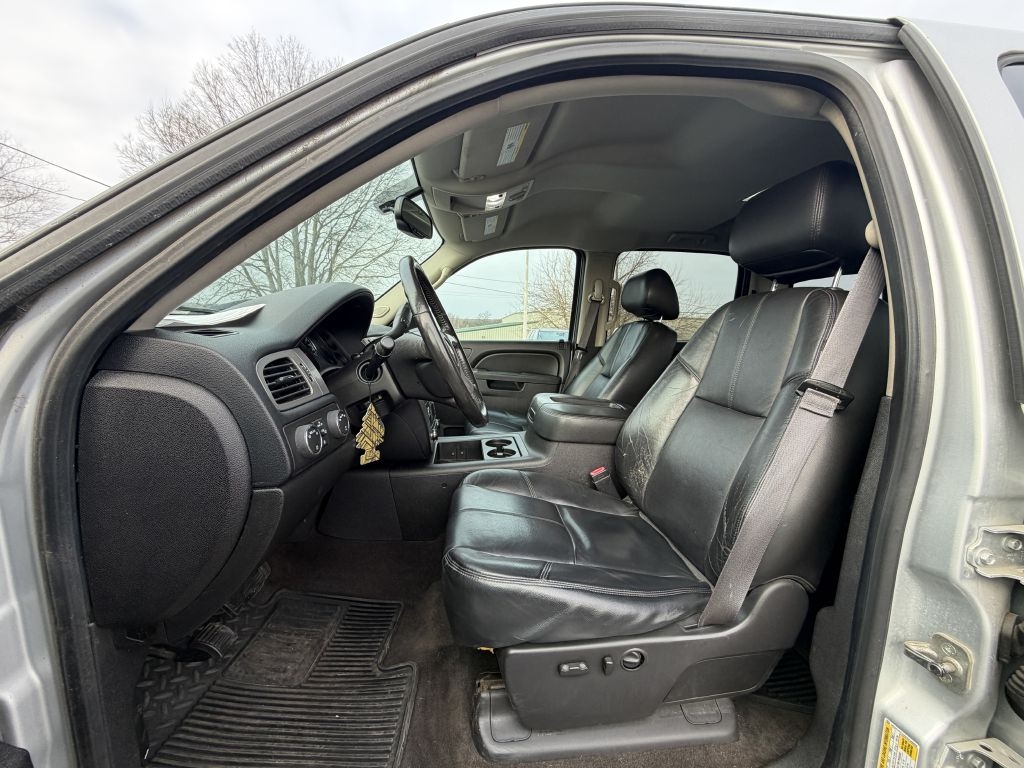 Chevrolet Silverado 1500 LTZ Crew Cab 4WD 2013