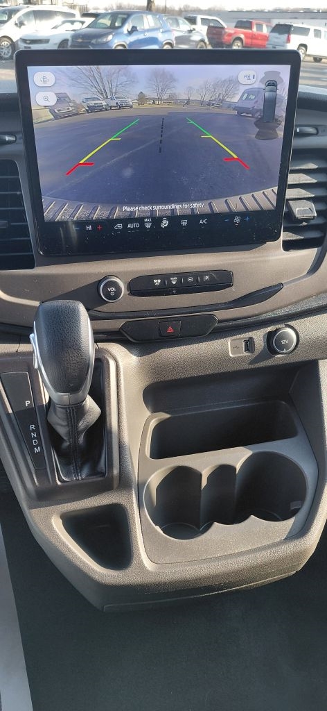 Ford Transit 350 Wagon Low Roof XL w/Sliding Pass. 148-in. WB 2022