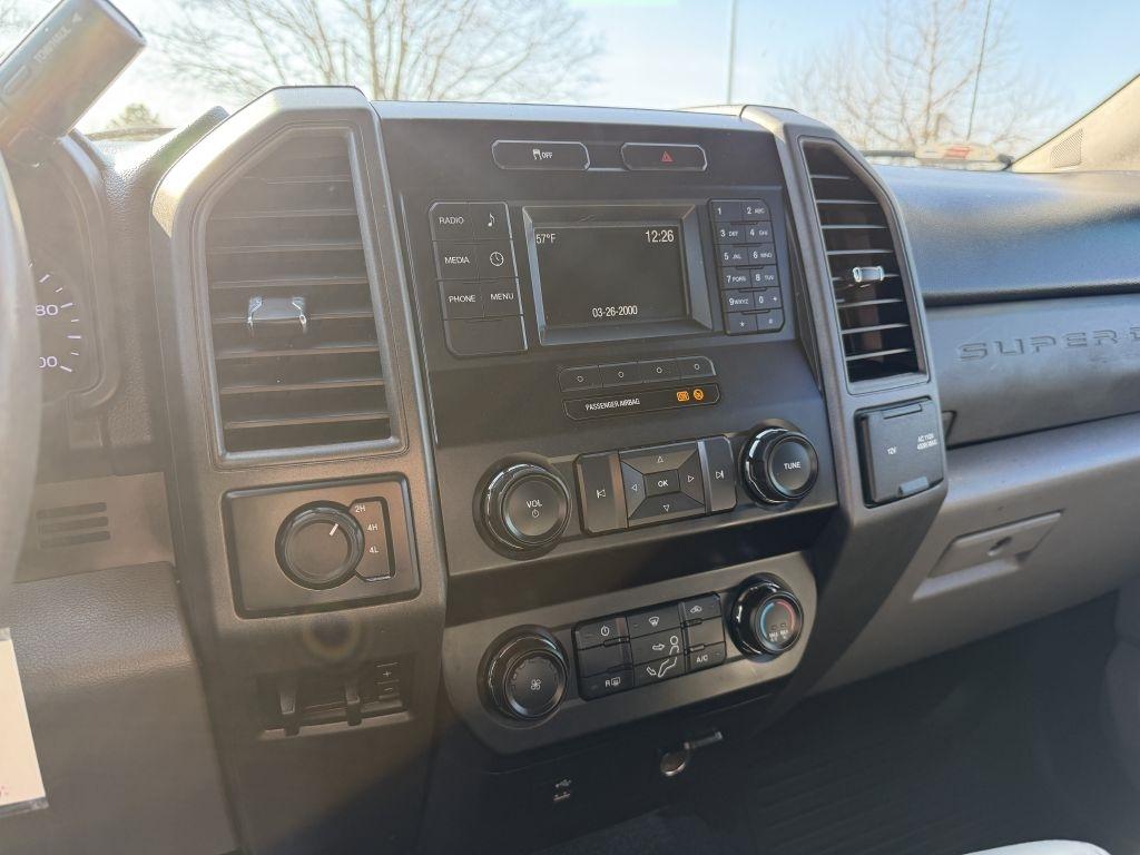 Ford F-250 SD XL SuperCab 4WD 2019