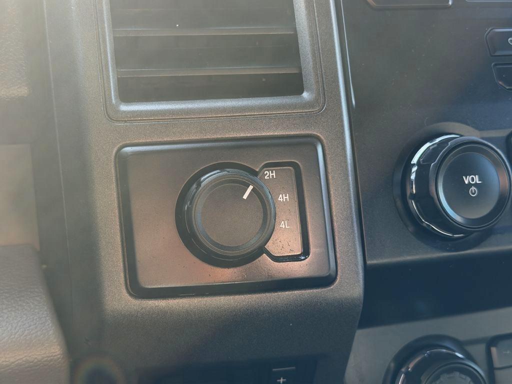 Ford F-250 SD XL SuperCab 4WD 2019