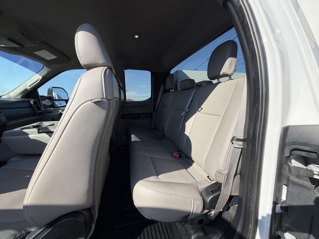 Ford F-250 SD XL SuperCab 4WD 2019