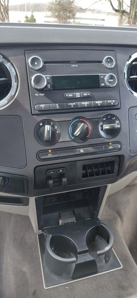 Ford F-250 SD XL SuperCab 2WD 2010