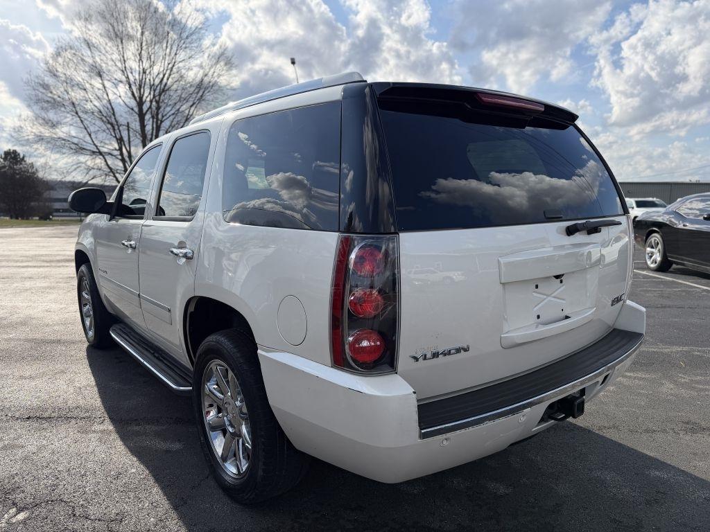 GMC Yukon Denali 2WD 2013