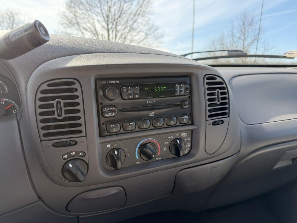 Ford F-150 XLT SuperCrew 4WD 2003