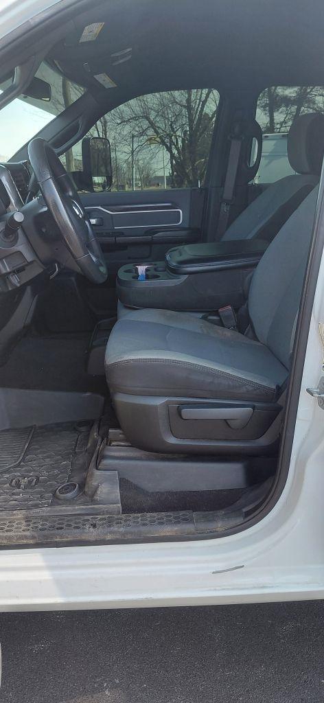 RAM 2500 Tradesman Crew Cab SWB 4WD 2021