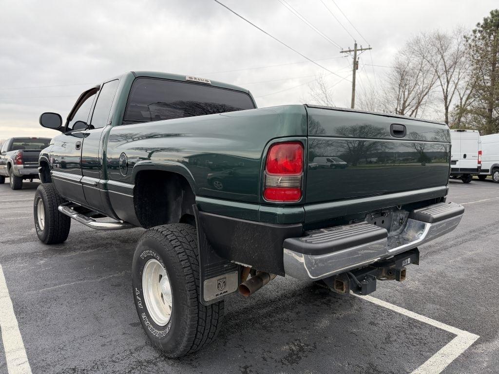 Dodge Ram 1500 Quad Cab Short Bed 4WD 2001