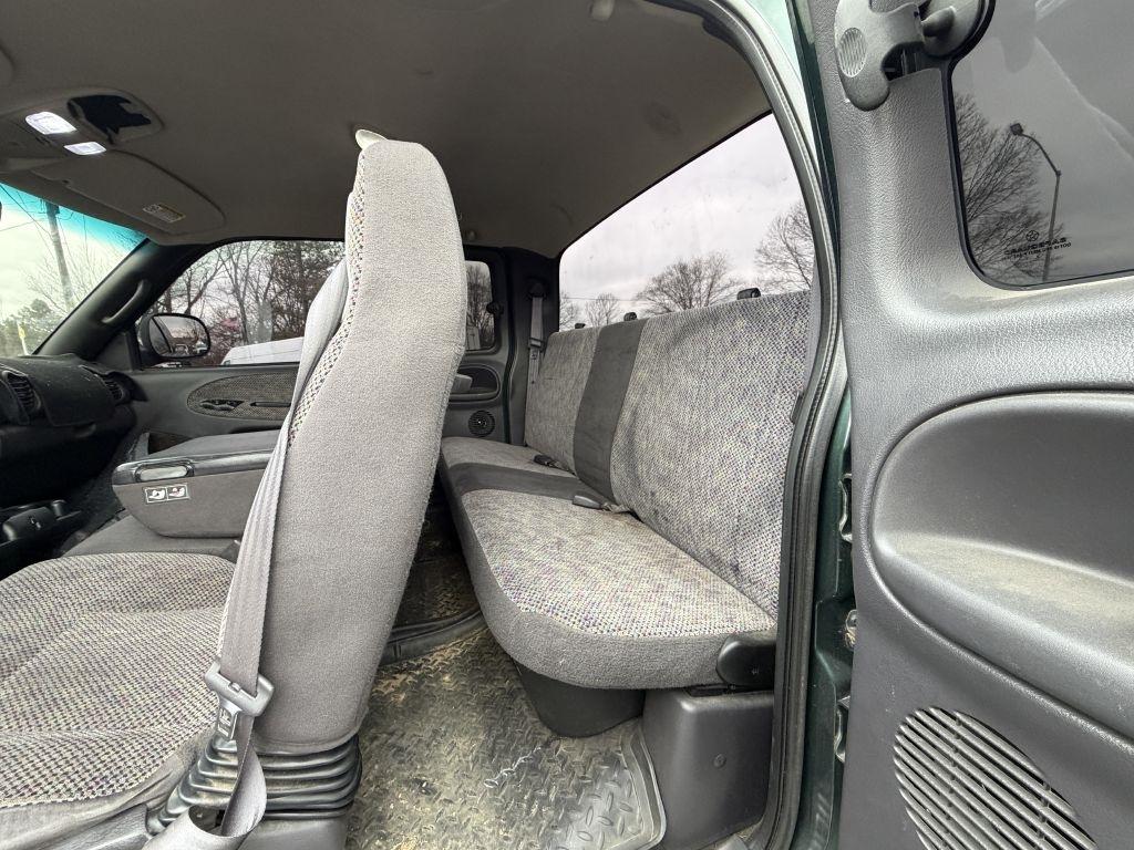 Dodge Ram 1500 Quad Cab Short Bed 4WD 2001