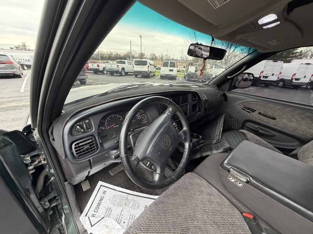 Dodge Ram 1500 Quad Cab Short Bed 4WD 2001