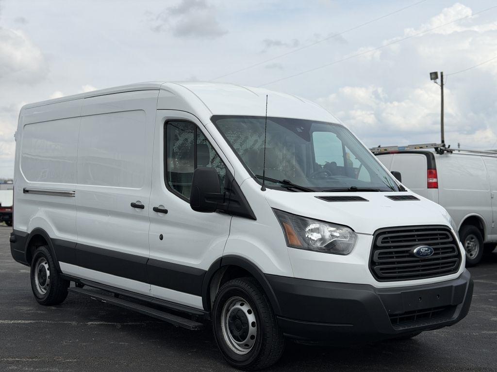 Ford Transit 250 Van Med. Roof w/Sliding Pass. 148-in. WB 2018