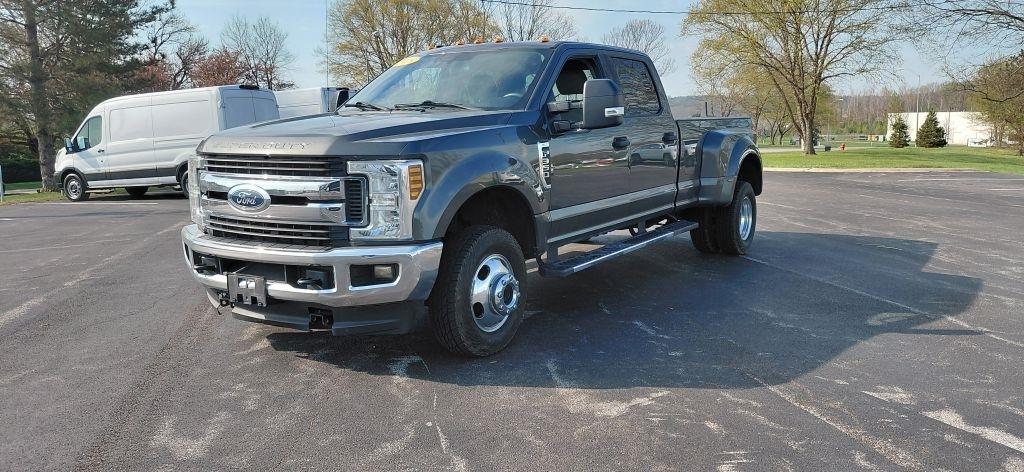 Ford F-350 SD XL Crew Cab Long Bed DRW 4WD 2019