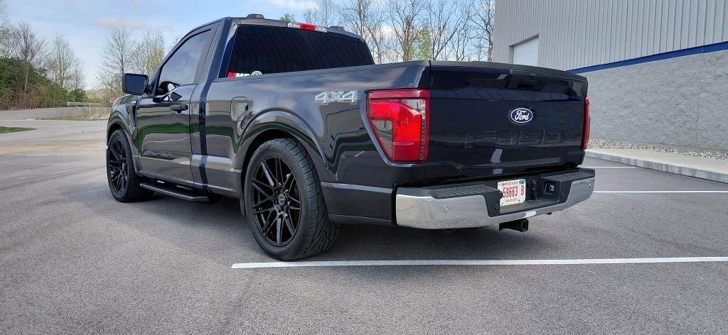 Ford F-150 XL 4WD 2024