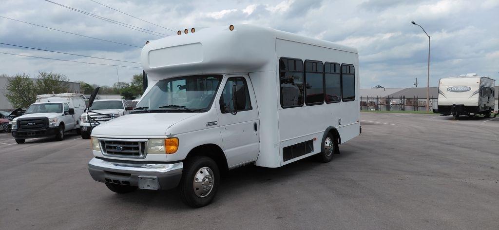 Ford Econoline E-350 Super Duty 2006