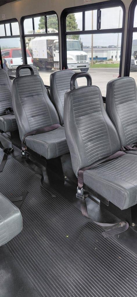 Ford Econoline E-350 Super Duty 2006